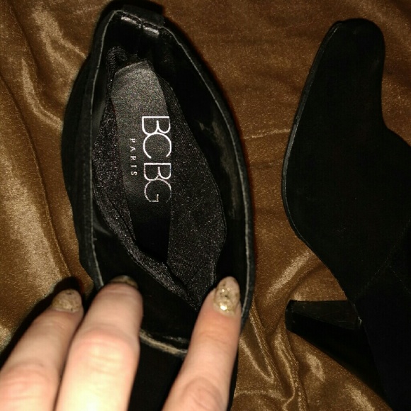 BCBG PARIS bootie heels - Picture 2 of 4