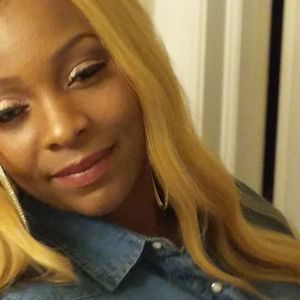 Meet your Posher, Nakeia