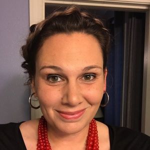 Meet your Posher, Amanda