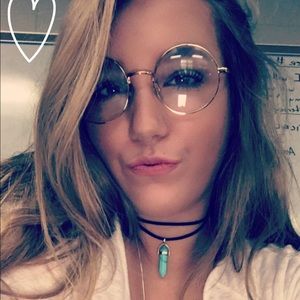 Meet your Posher, Natalie