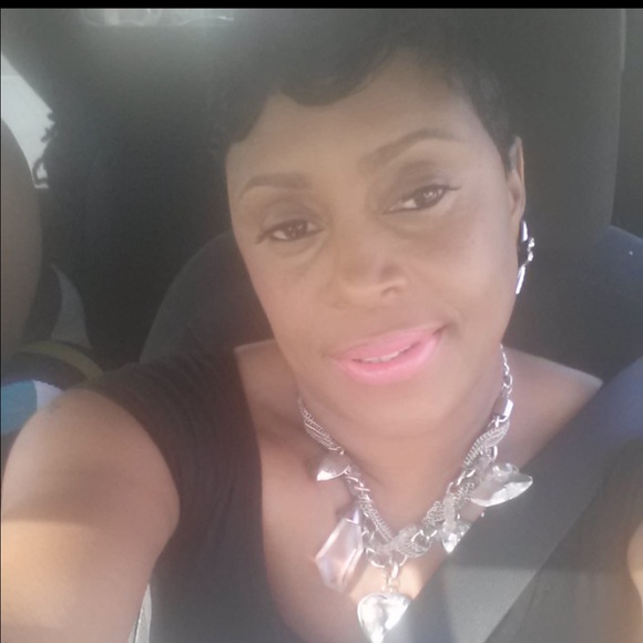 Meet your Posher, Shernora