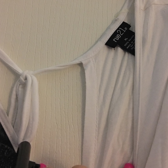 Rue21 top - Picture 3 of 3