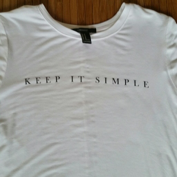 Simple T-shirt - Picture 2 of 4