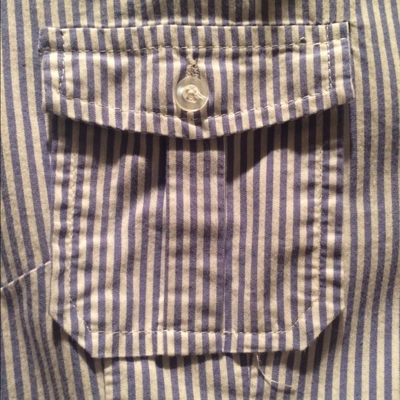 Fitted top, ready to be layered under a sweater! - Picture 2 of 3