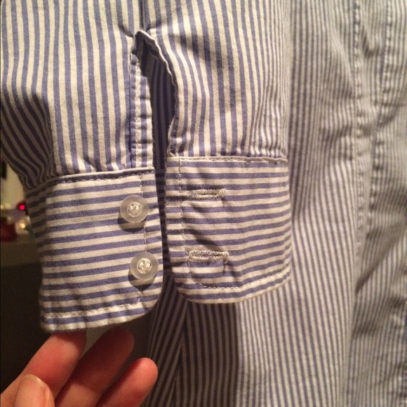 Fitted top, ready to be layered under a sweater! - Picture 3 of 3