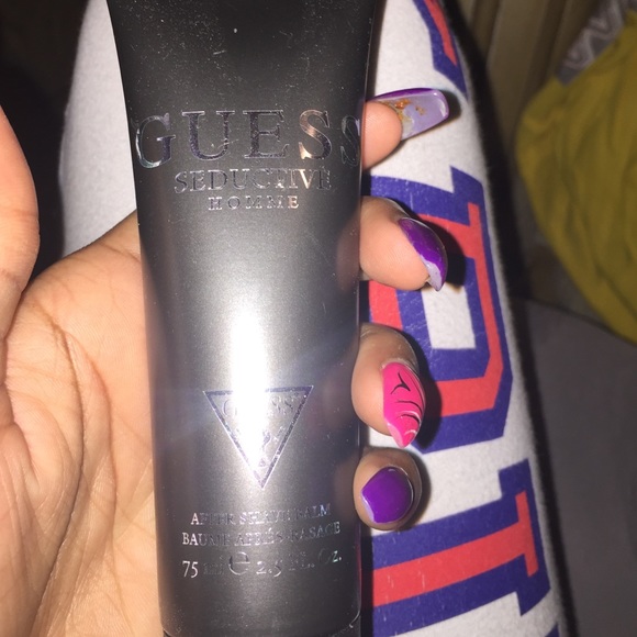 Guess - Picture 2 of 3