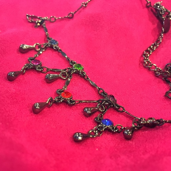 Necklace high gloss blk, multi color crystals