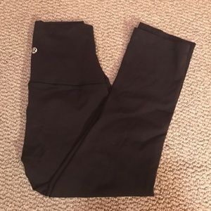 Lululemon athletica crop leggings size 4