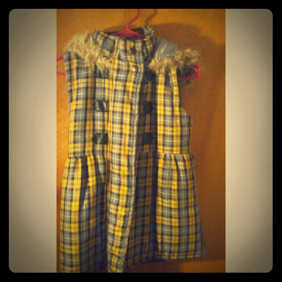 Cozy & cute hooded vest