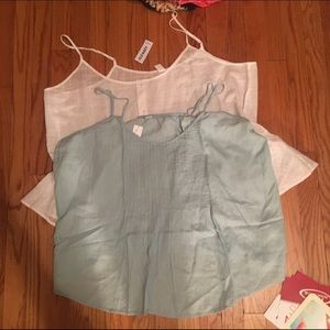 2 NWT Old Navy Tanks