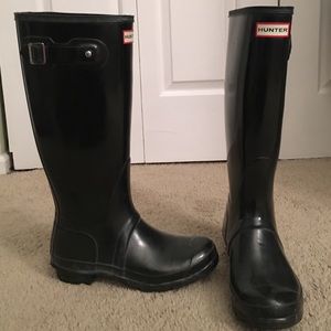 Shiny Black Hunter Boots