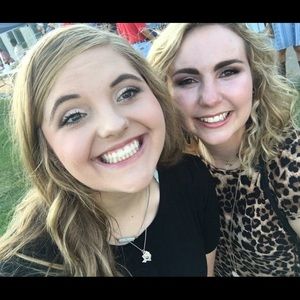 Meet your Posher, Kelsi