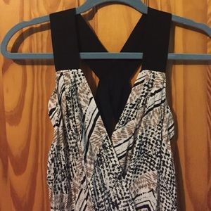 BCBGeneration black white & tan dress w/ pockets