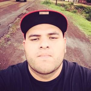 Meet your Posher, Moises