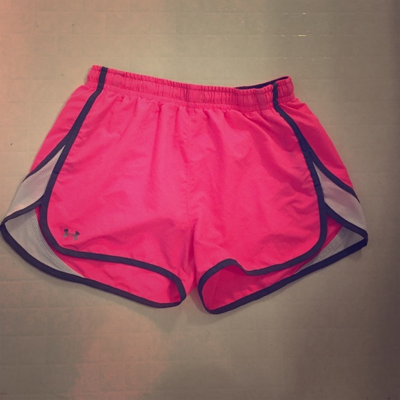 Under Armor 'heatgear' running short. - Picture 1 of 3