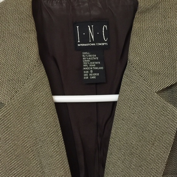 Blazer - Picture 3 of 3