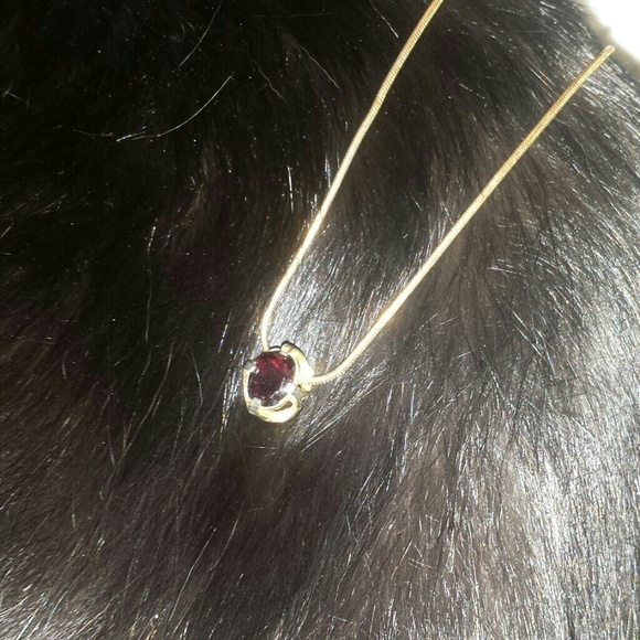 Gold necklace - Picture 1 of 3