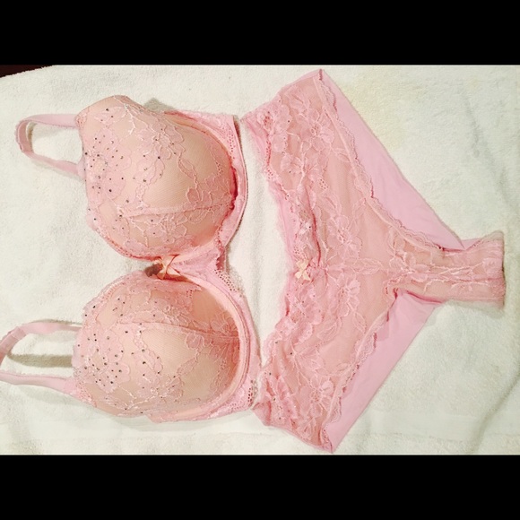Victoria Secret 36DDD BRA SET