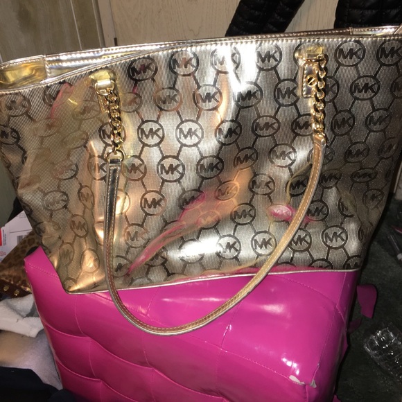 Gold chain michael kora purse