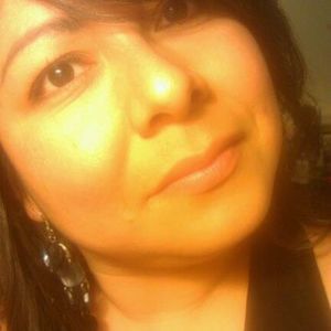 Meet your Posher, Adela