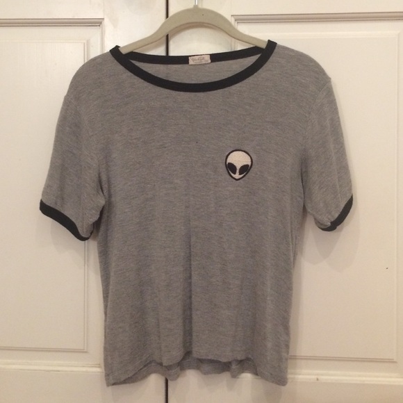 BRANDY MELVILLE GRAY ALIEN SHIRT