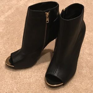 Steve Madden Leather Peep Toe Shoes