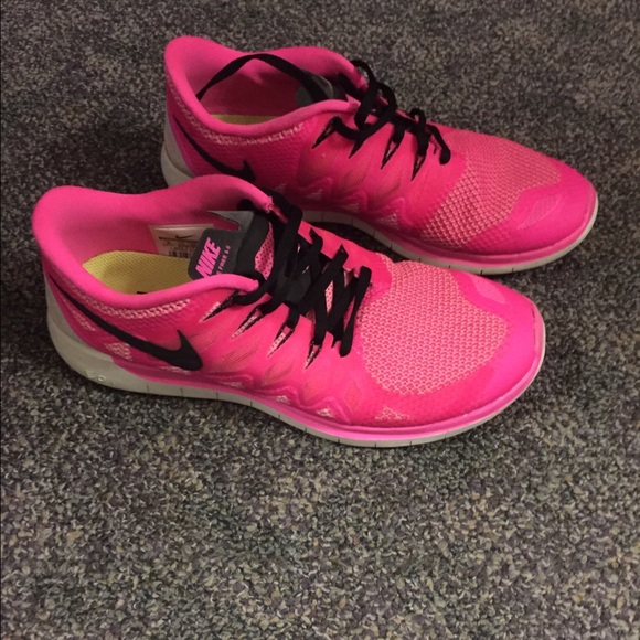 Pink Nike free runs