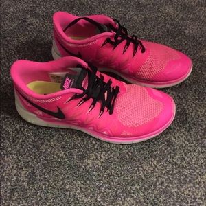 Pink Nike free runs