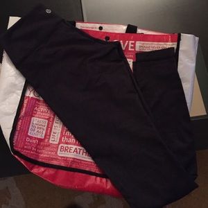 Rare****Lululemon Wunder Under Denim