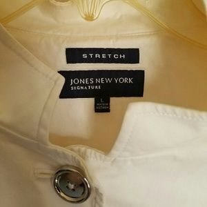 Jones New York White Jacket w Silver Buttons