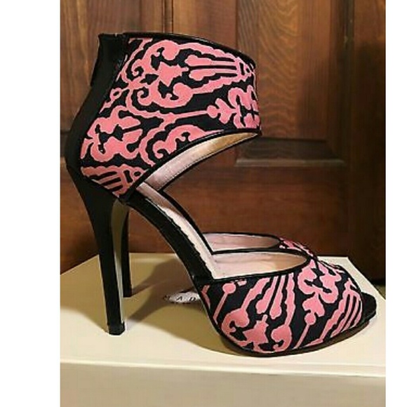 Shoedazzle Heel