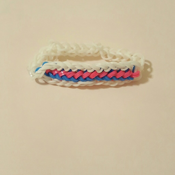 Reversible crazy loom bracelet.