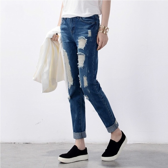 Light blue ripped jeans