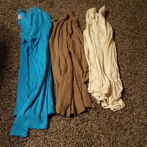 3 long sleeve t-shirts