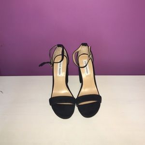 Too narrow for my small, but wide foot.