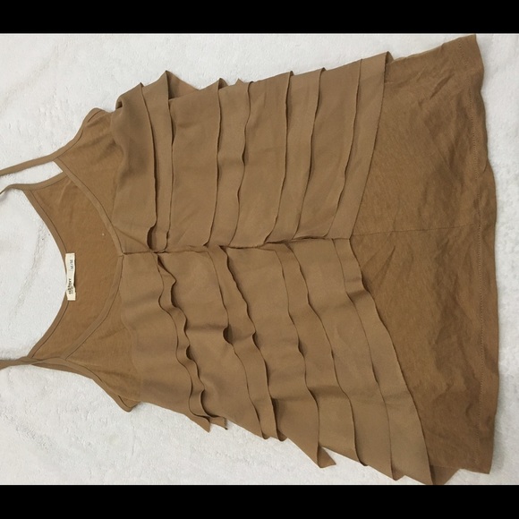 Old navy medium ruffle top tan