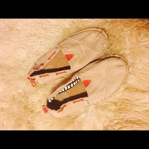 Toms shoes