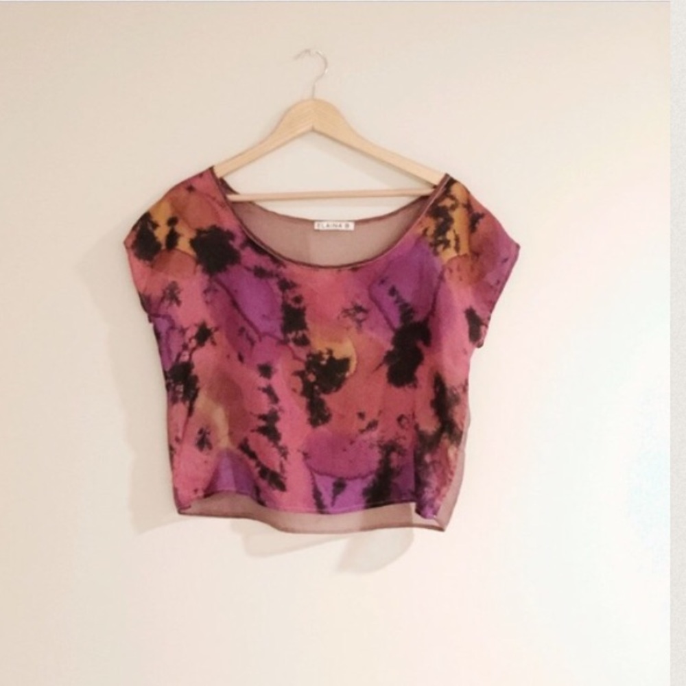 ELAINA B. Cropped Silk front top