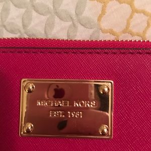 Michael Kors Bags - Michael Kors Wallet Wristlet Michael Kors Bags - Michael Kors Wallet Wristlet
