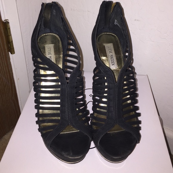 Black Wedges