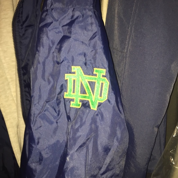 Vintage Notre Dame Fighting Irish jacket - Picture 3 of 4