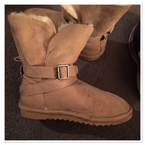 Aeropostale boots