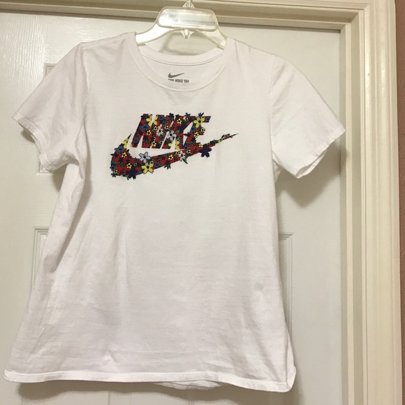 Nike T Shirt