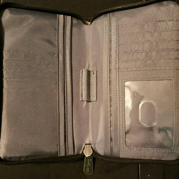 Thirty One Wallet - Picture 3 of 3