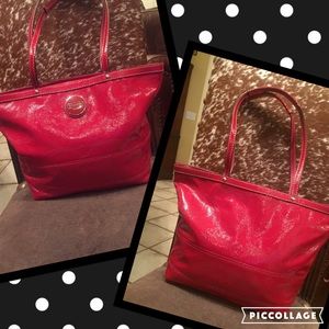 Price Reduction‼️🎉 Red patent leather Coach purse