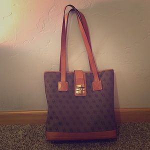Dooney & Bourke Bag