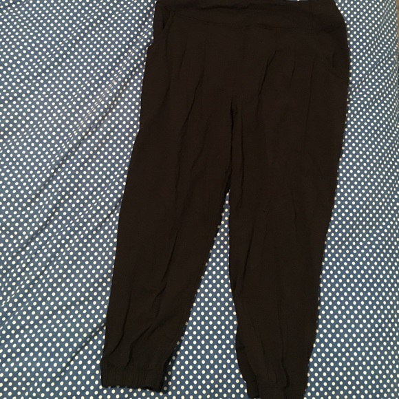 Lululemon harem-style pant