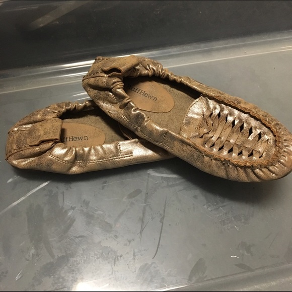 Rose Gold RuffHewn flats - Picture 1 of 3