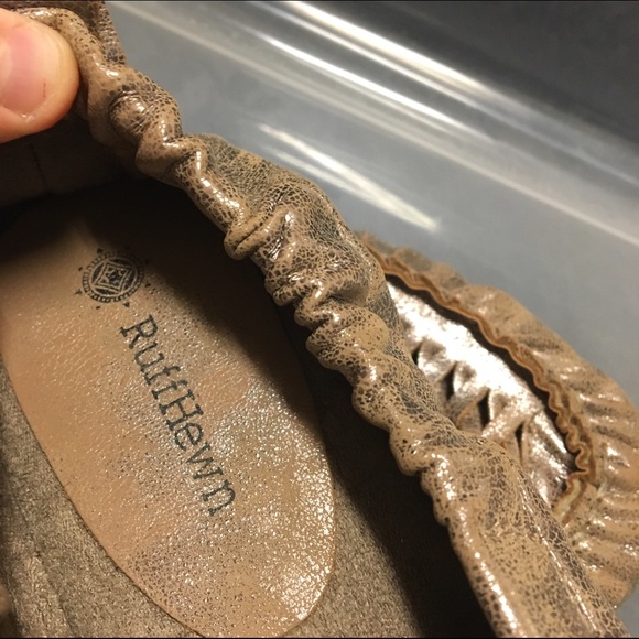 Rose Gold RuffHewn flats - Picture 2 of 3