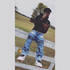 Meet your Posher, Marquez